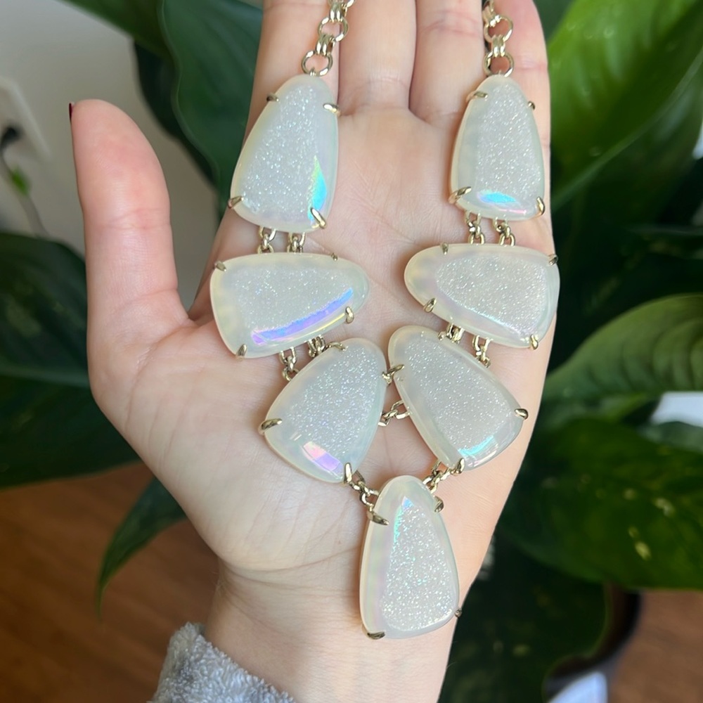 Kendra Scott necklace